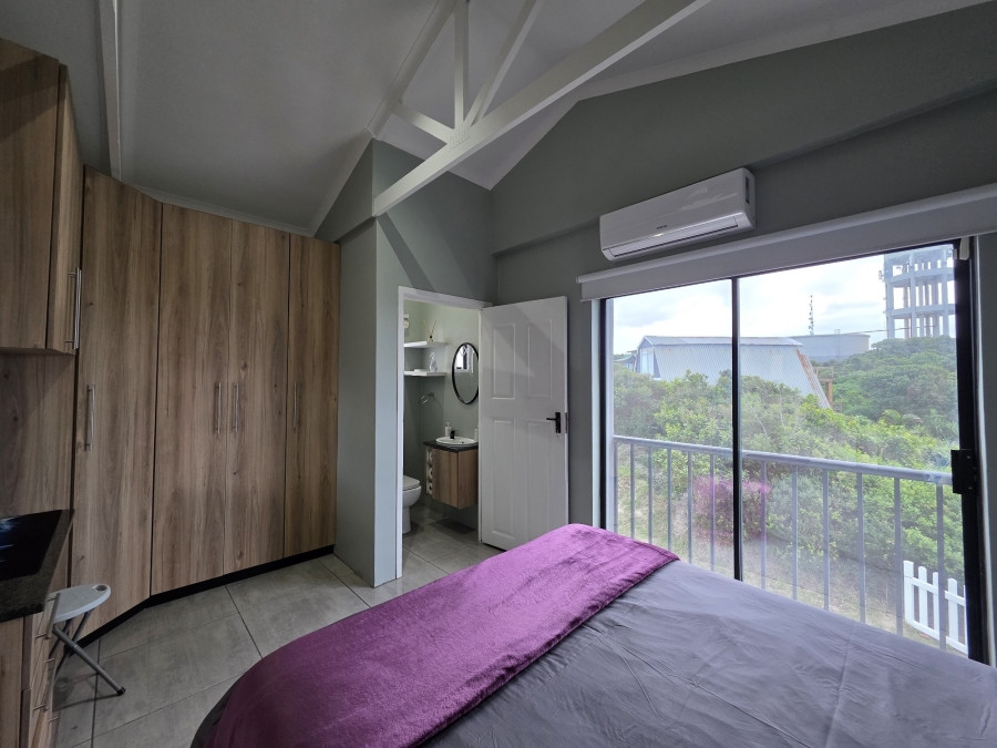4 Bedroom Property for Sale in Paradise Beach Eastern Cape
